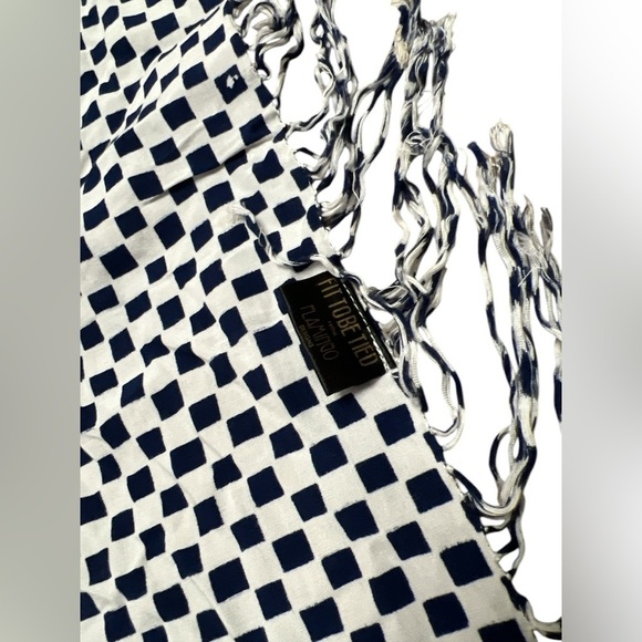 Square checkered blue and white fringe scarf wrap - Picture 3 of 3